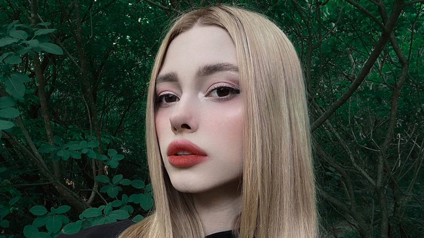 Embraced by Wet Desire photo pack thumbnail