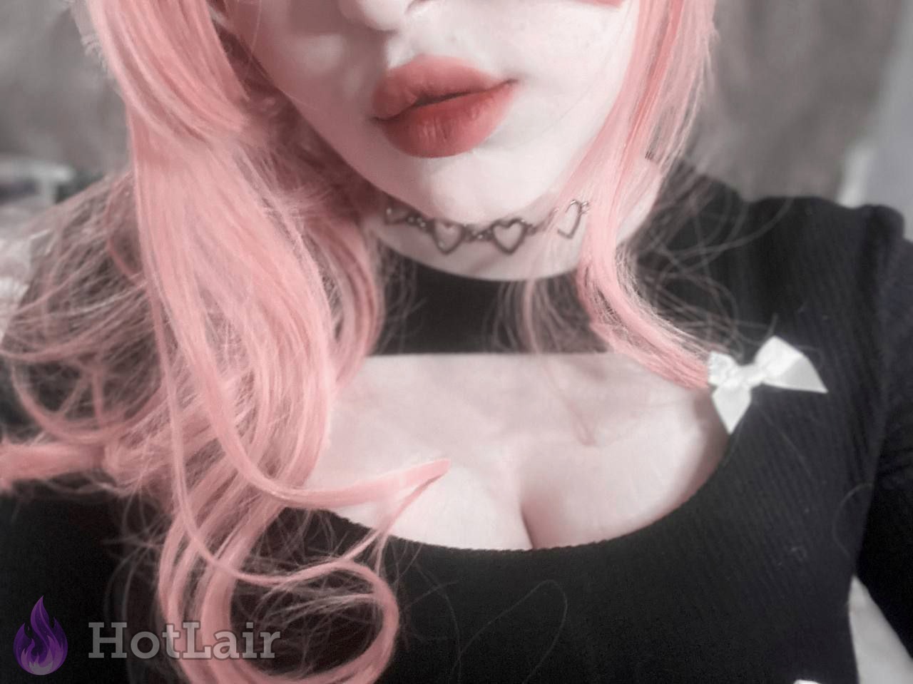 Sensual bare woman in candlelight