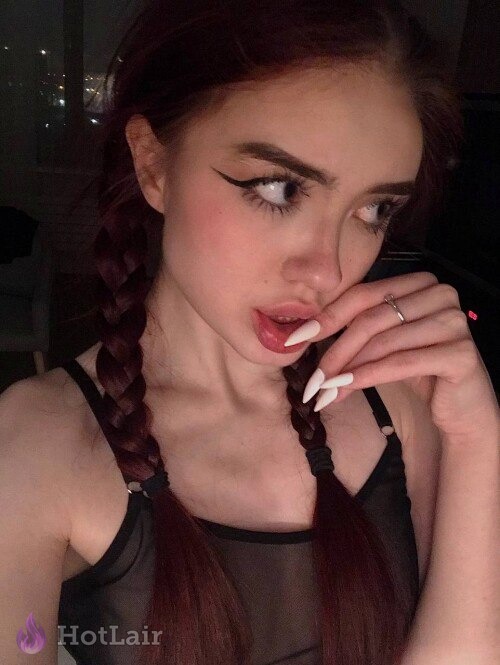 Mesmerizing nude female perfect tease