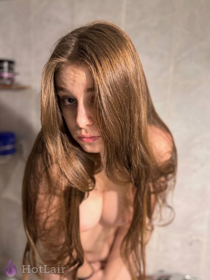 Hot nude model full of sensual grace