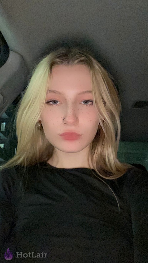 Hot naked beauty full-body desire