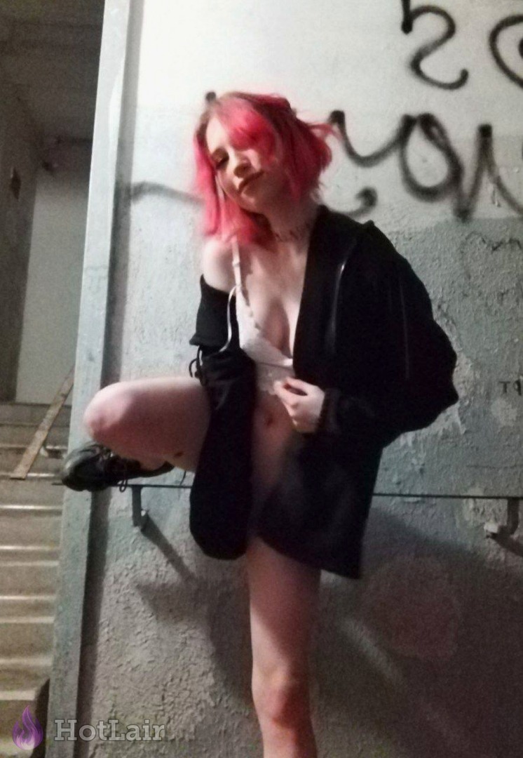 Stunning nude female sultry temptation